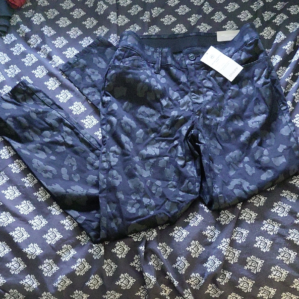 Chico's Two tone black cheetah print women's secret stretch jeggings NWT